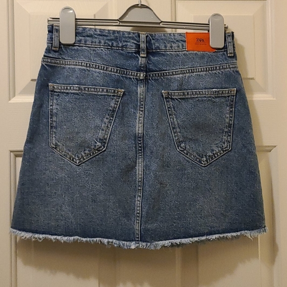 ZARA Jean Skirt Size Small - Picture 2 of 3